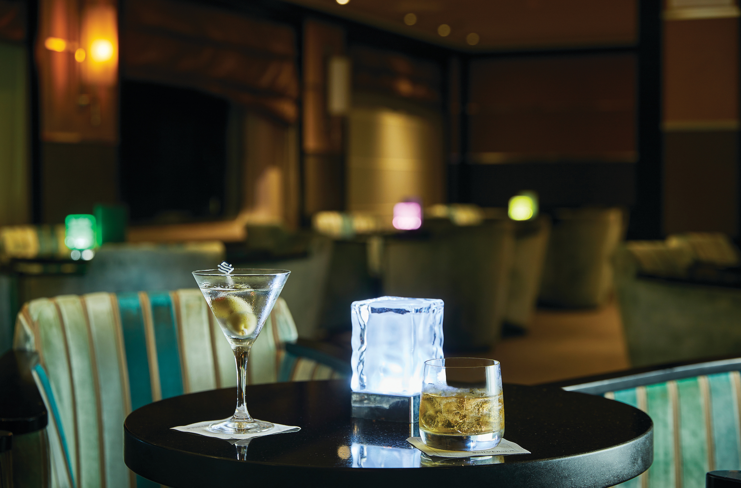 Silversea - Silver Wind - The Bar.jpg